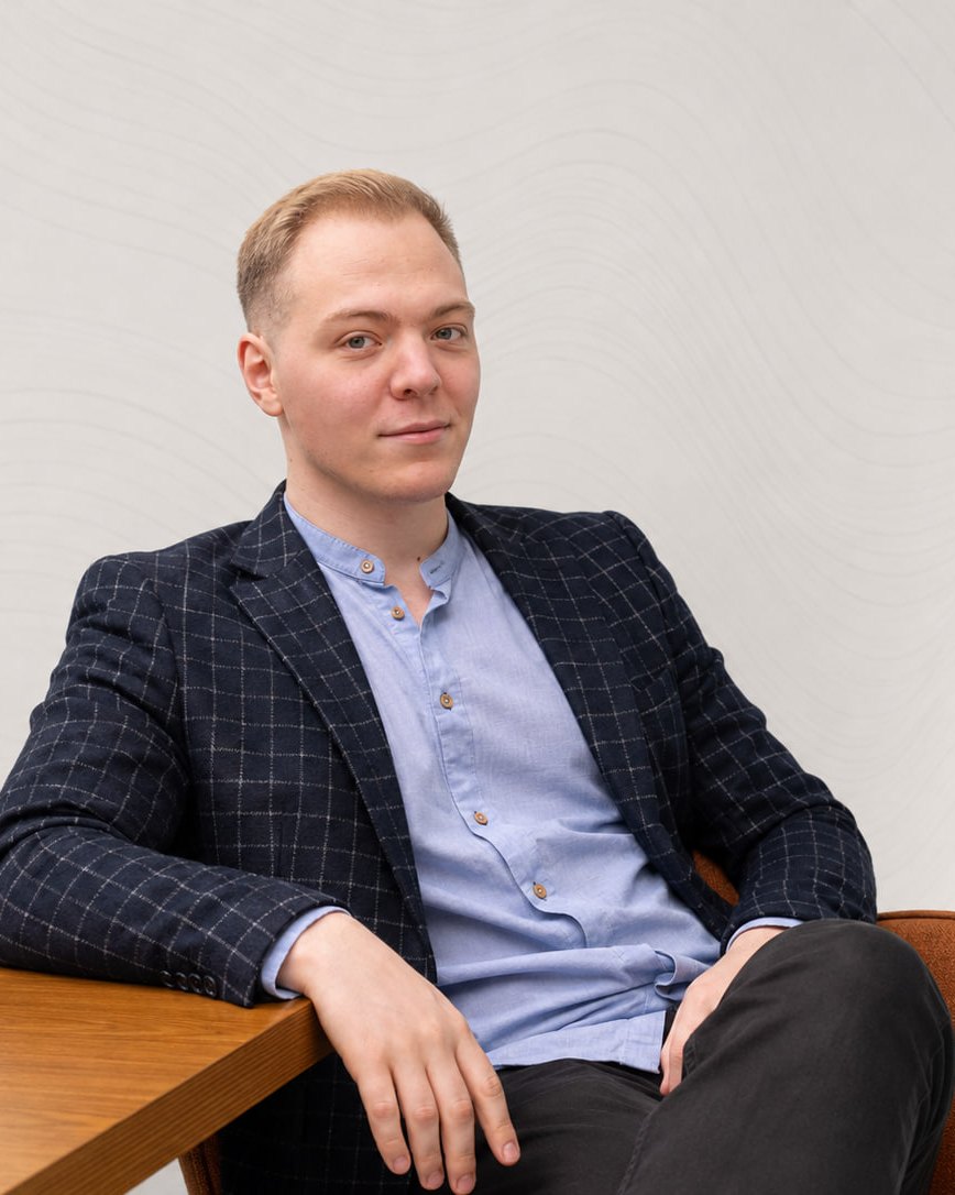 Александр Лосев